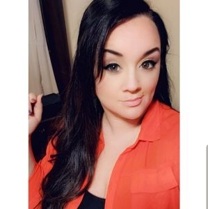 Meet your Posher, Alicia